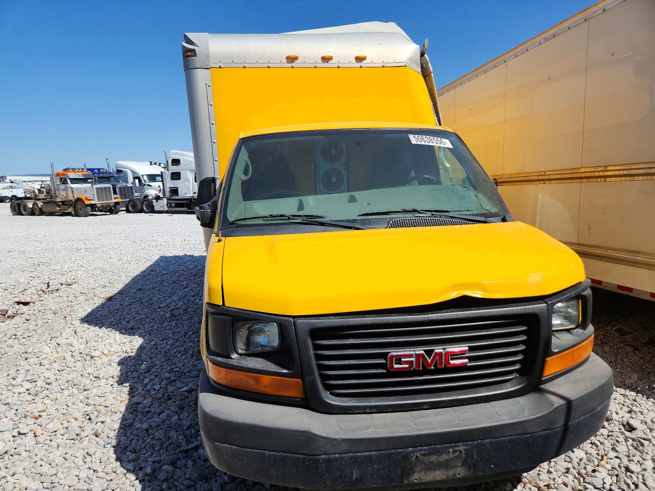 2012 GMC SAVANA CUTAWAY G3500 photo 5