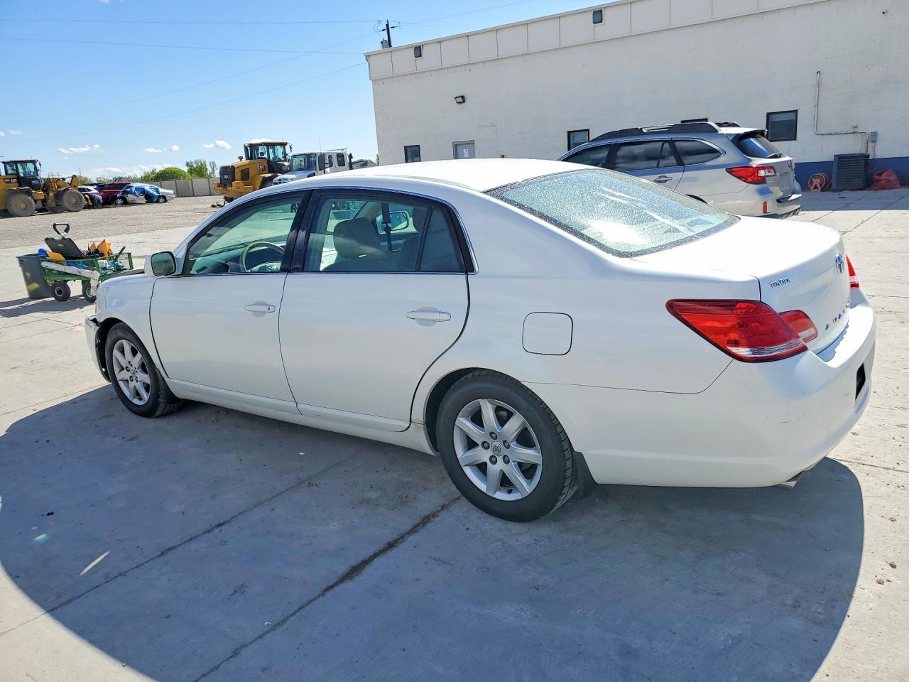 2006 TOYOTA AVALON XL photo 2