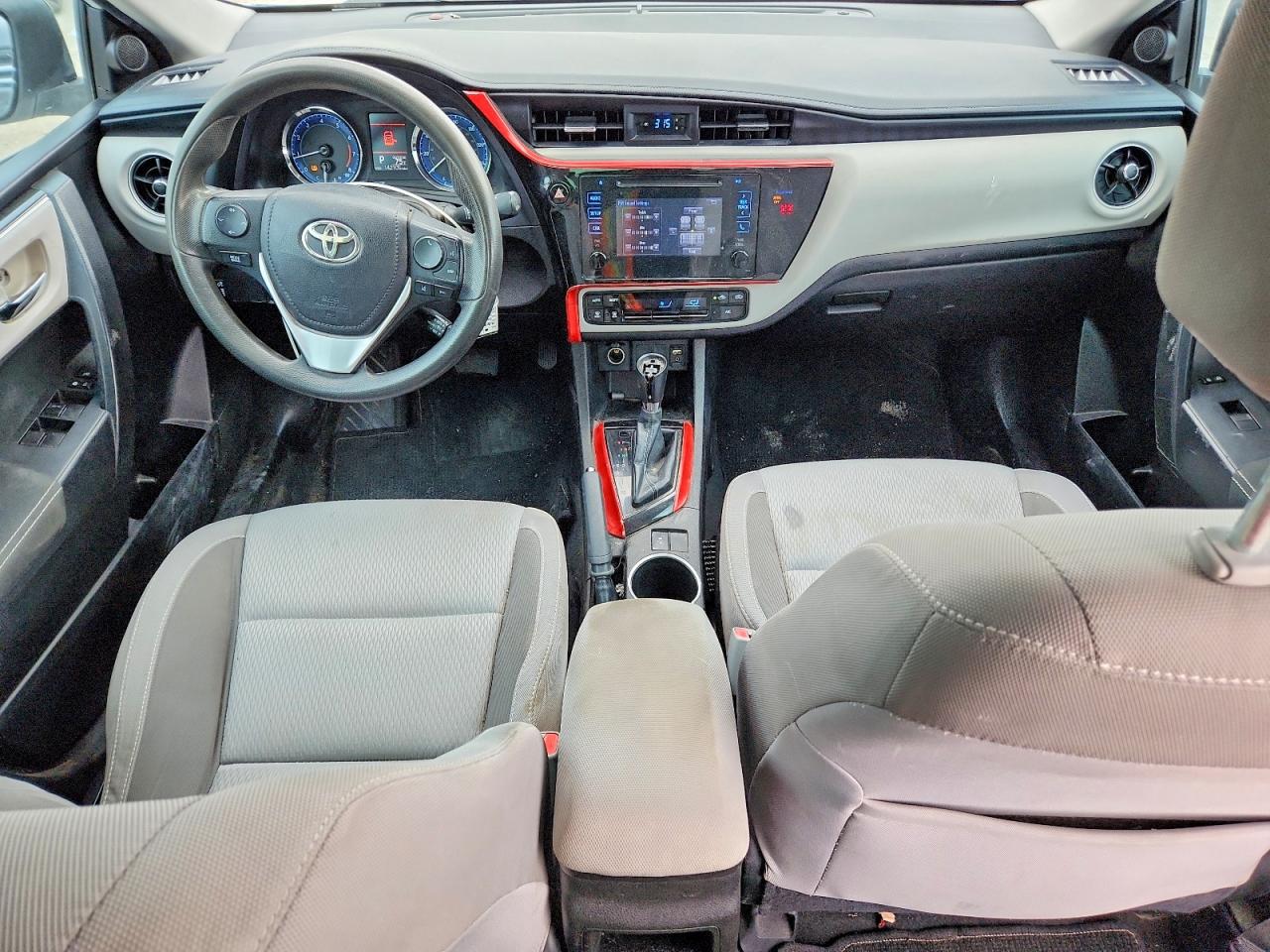 2018 TOYOTA COROLLA photo 15