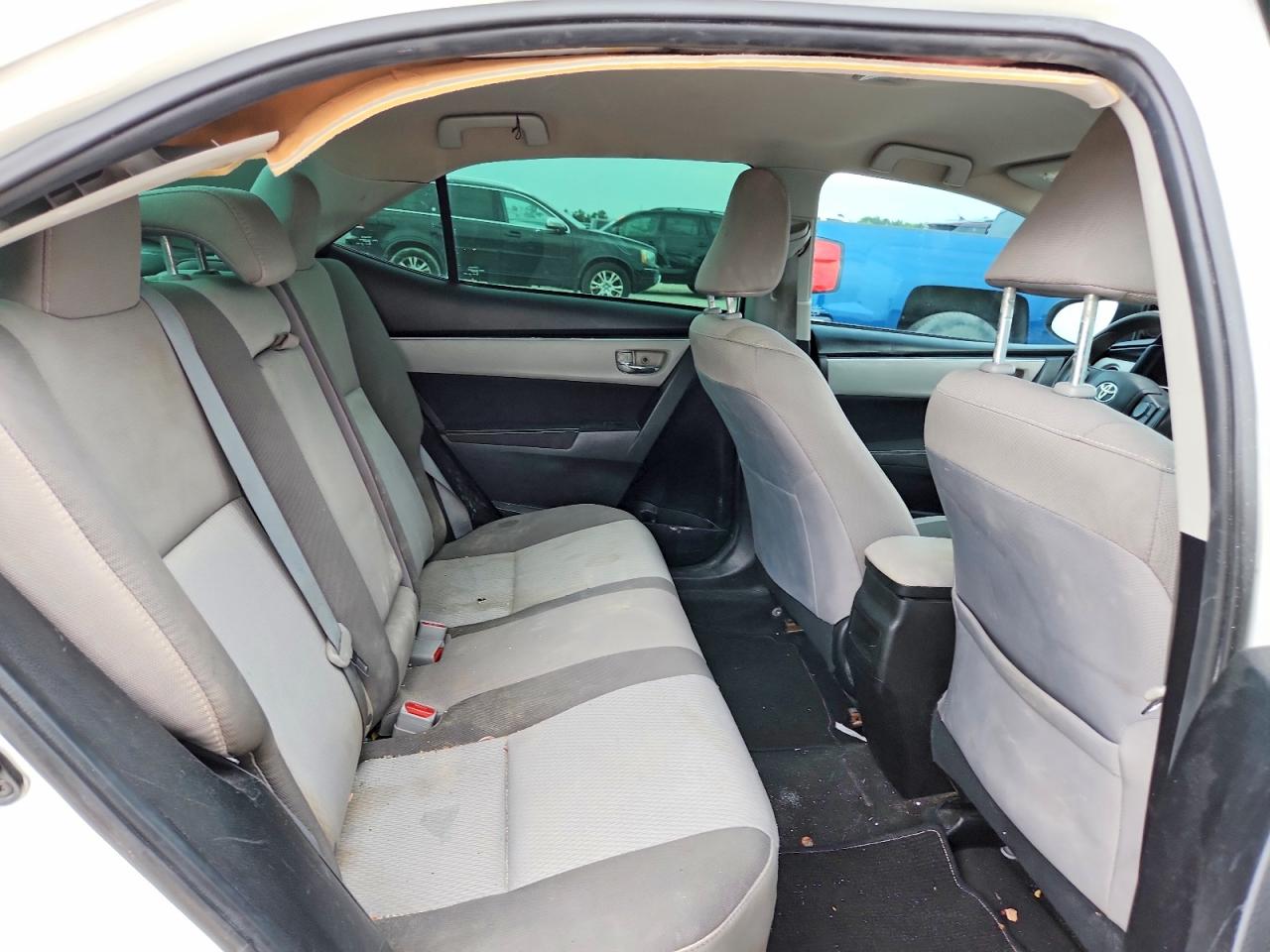 2018 TOYOTA COROLLA photo 19