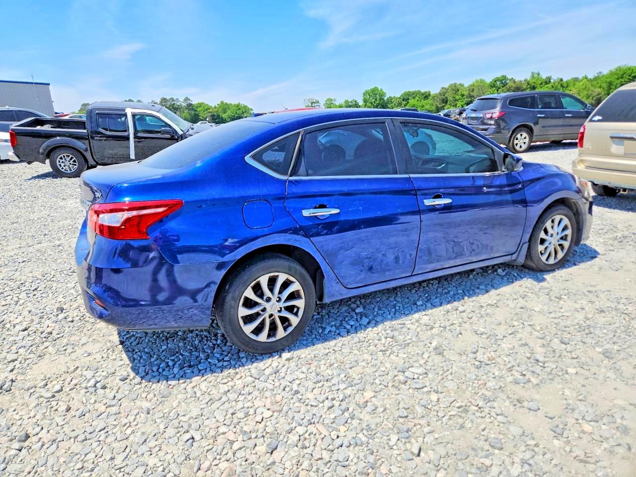 2017 NISSAN SENTRA SV photo 3