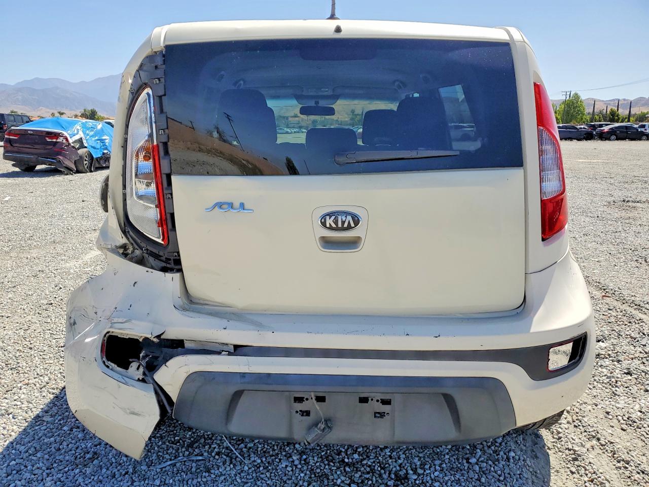 2013 KIA SOUL BASE photo 16