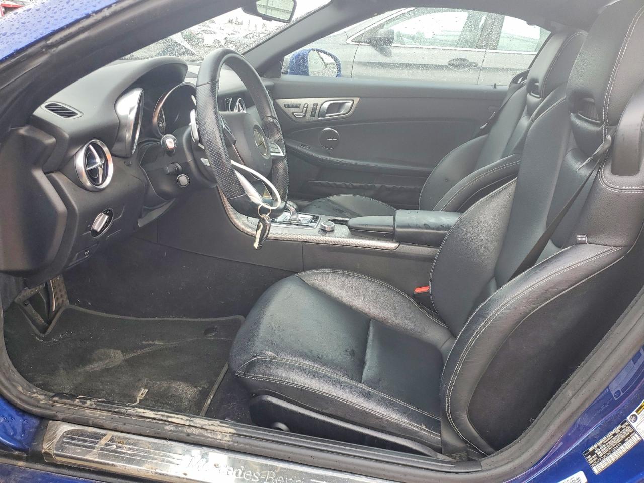 2017 MERCEDES-BENZ SLC 300 photo 13