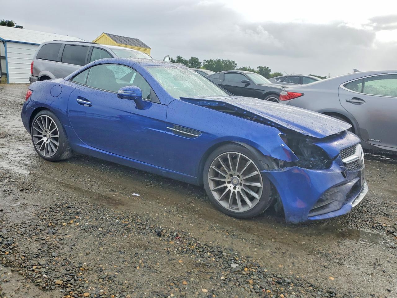 2017 MERCEDES-BENZ SLC 300 photo 7