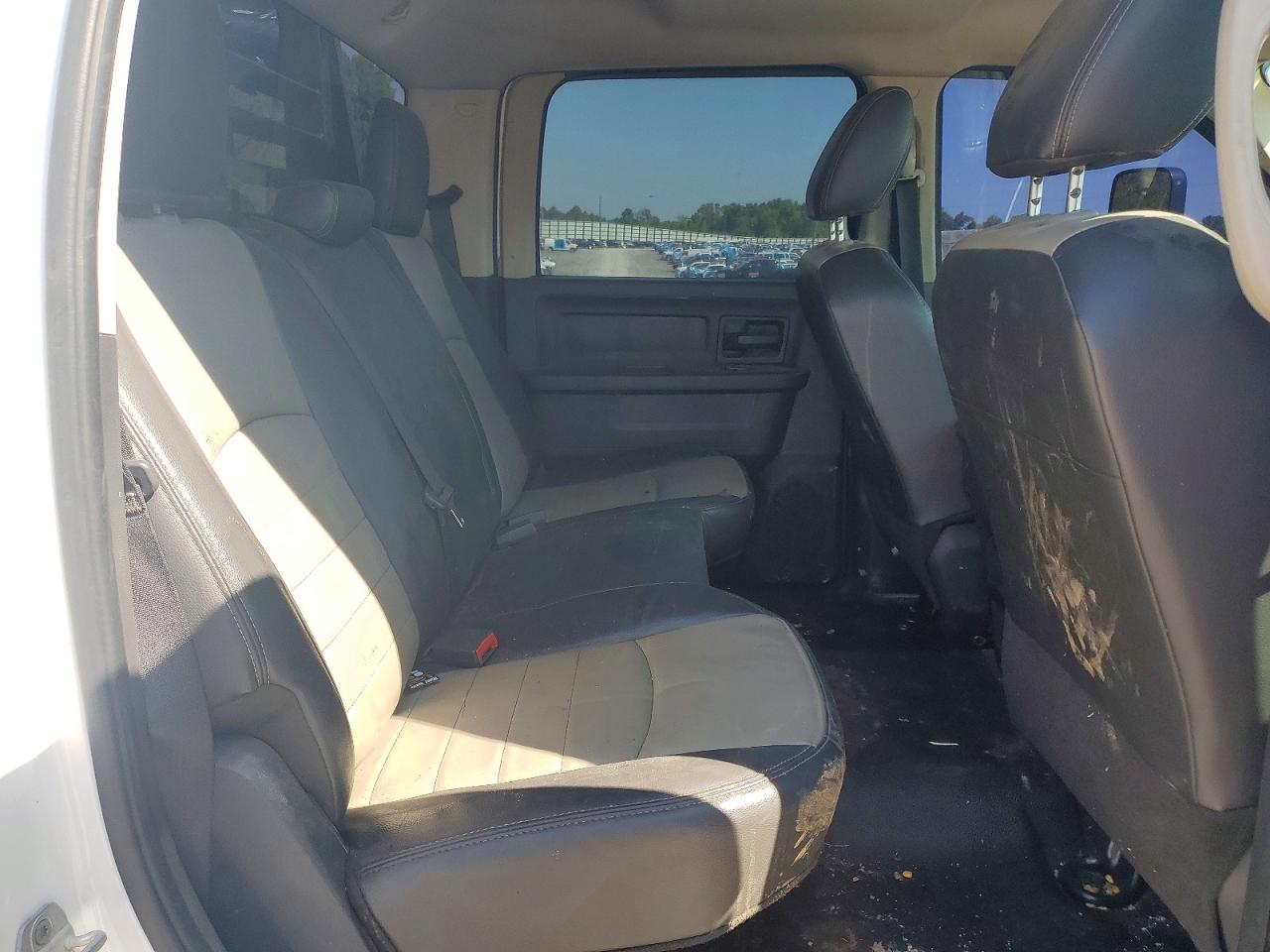 2012 DODGE RAM 3500 ST photo 25