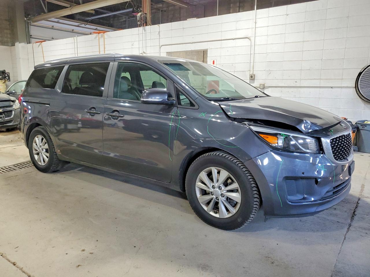 2017 KIA SEDONA LX photo 7
