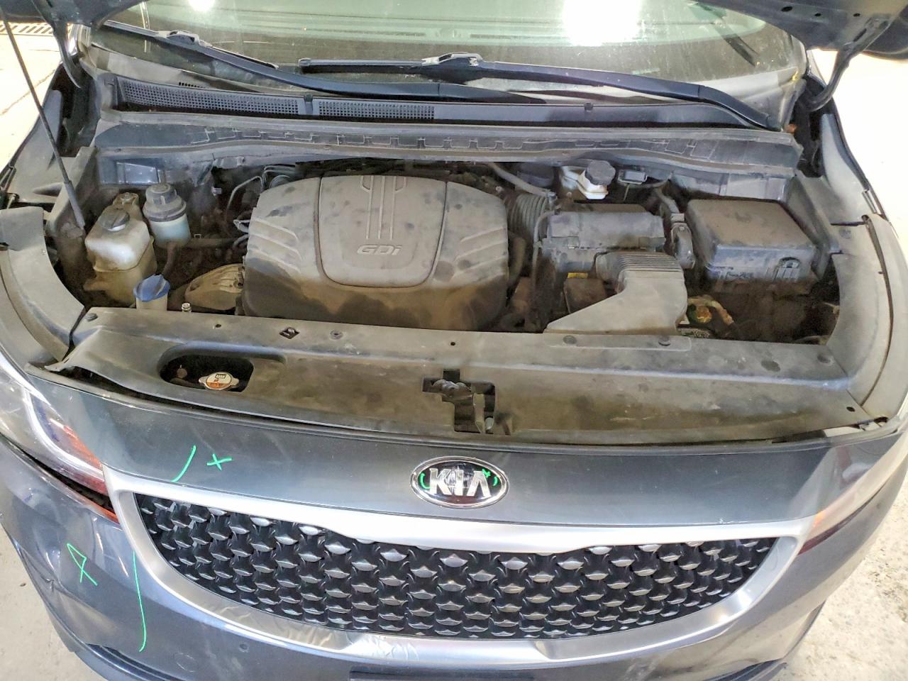 2017 KIA SEDONA LX photo 23