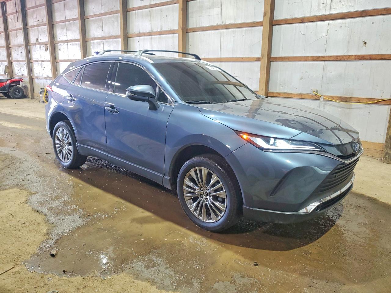 2024 TOYOTA VENZA XLE photo 7