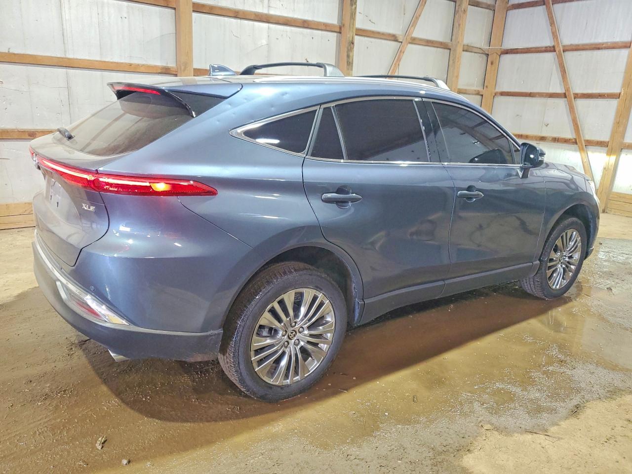 2024 TOYOTA VENZA XLE photo 5