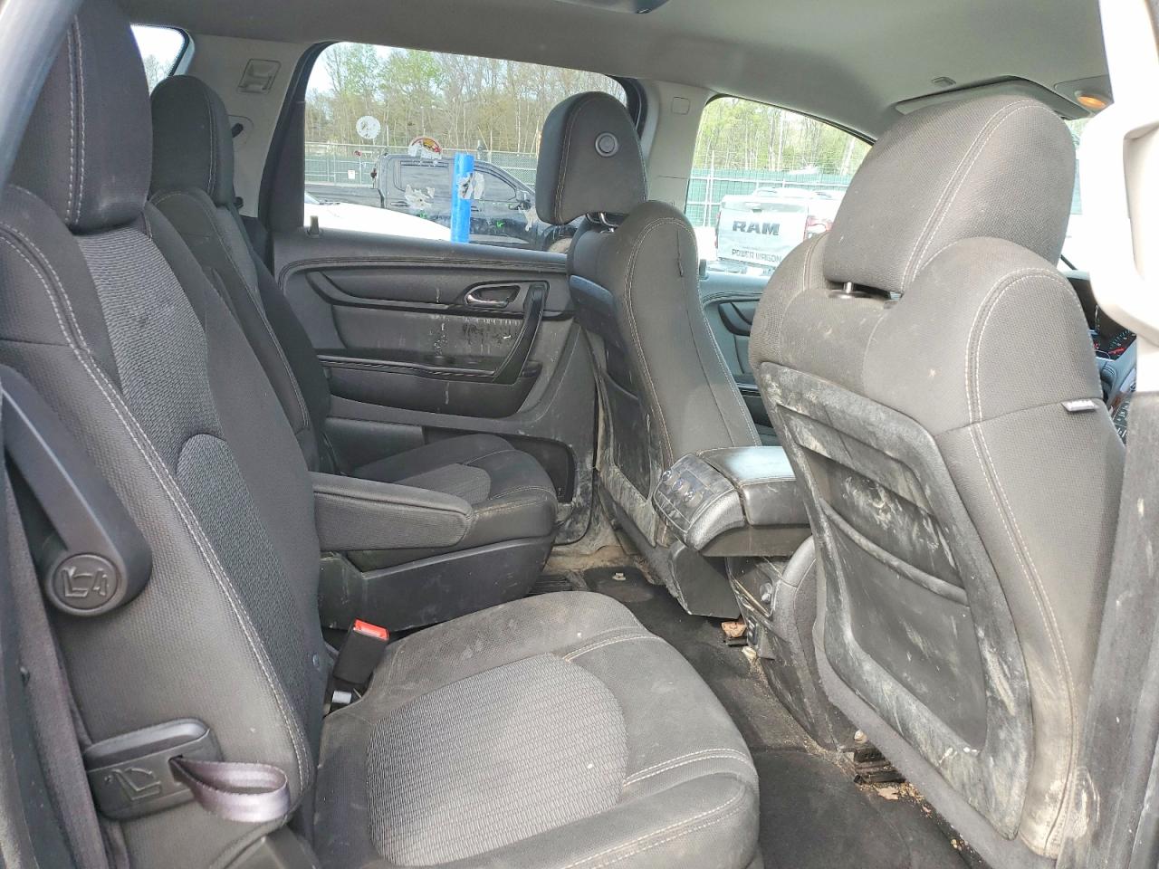 2014 CHEVROLET TRAVERSE LT photo 21