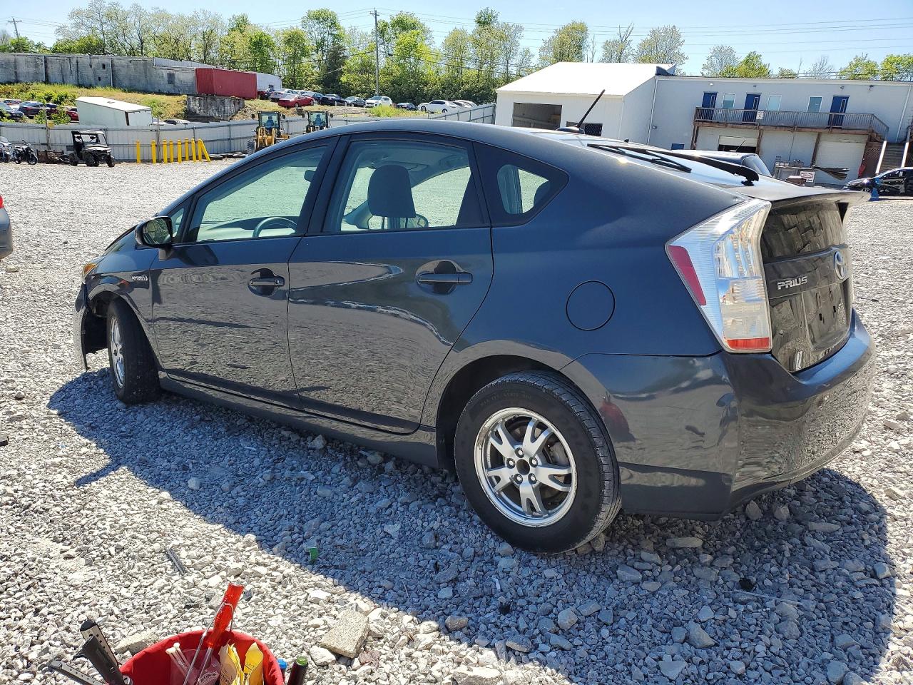 2010 TOYOTA PRIUS III photo 4