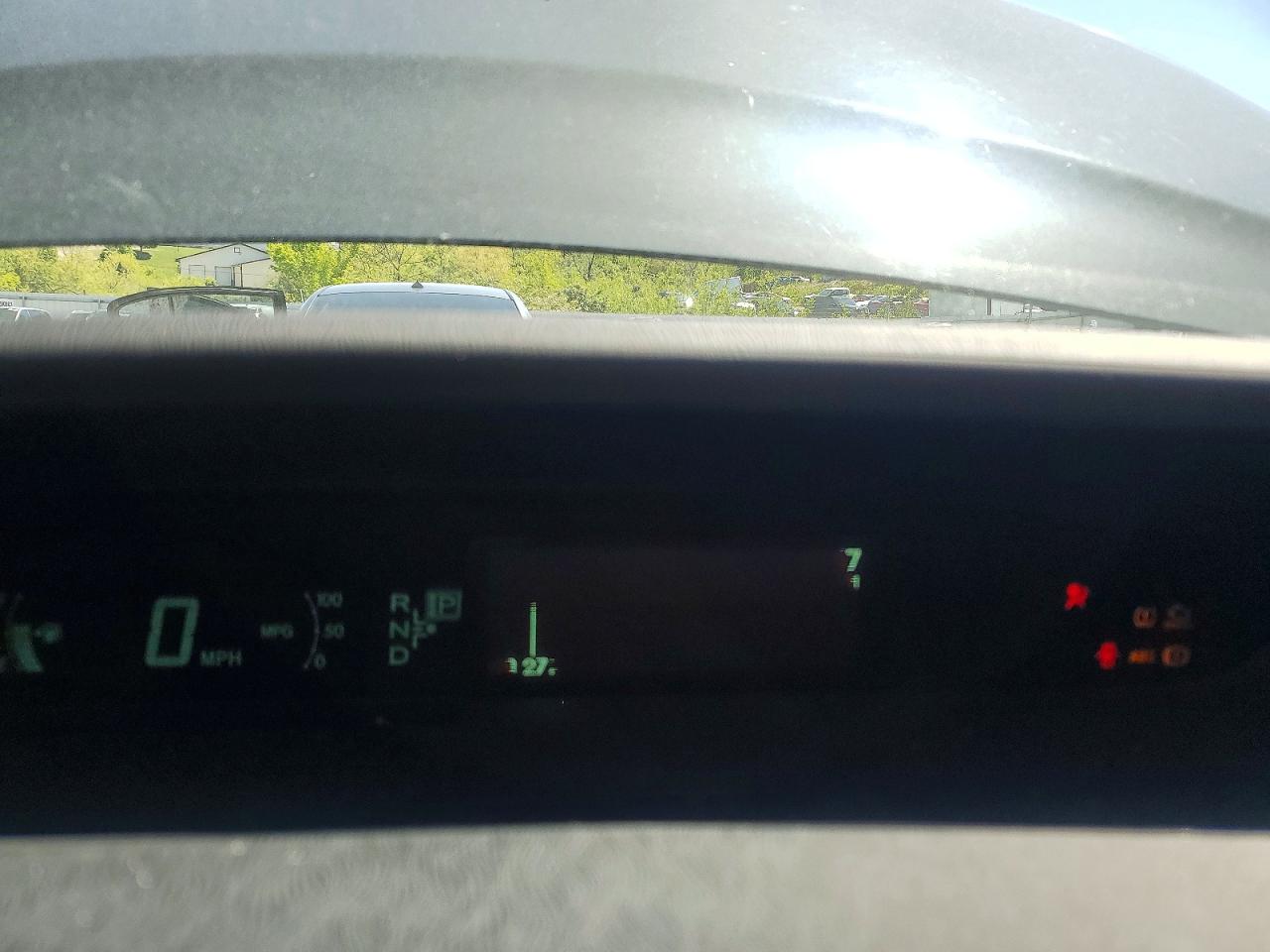 2010 TOYOTA PRIUS III photo 25