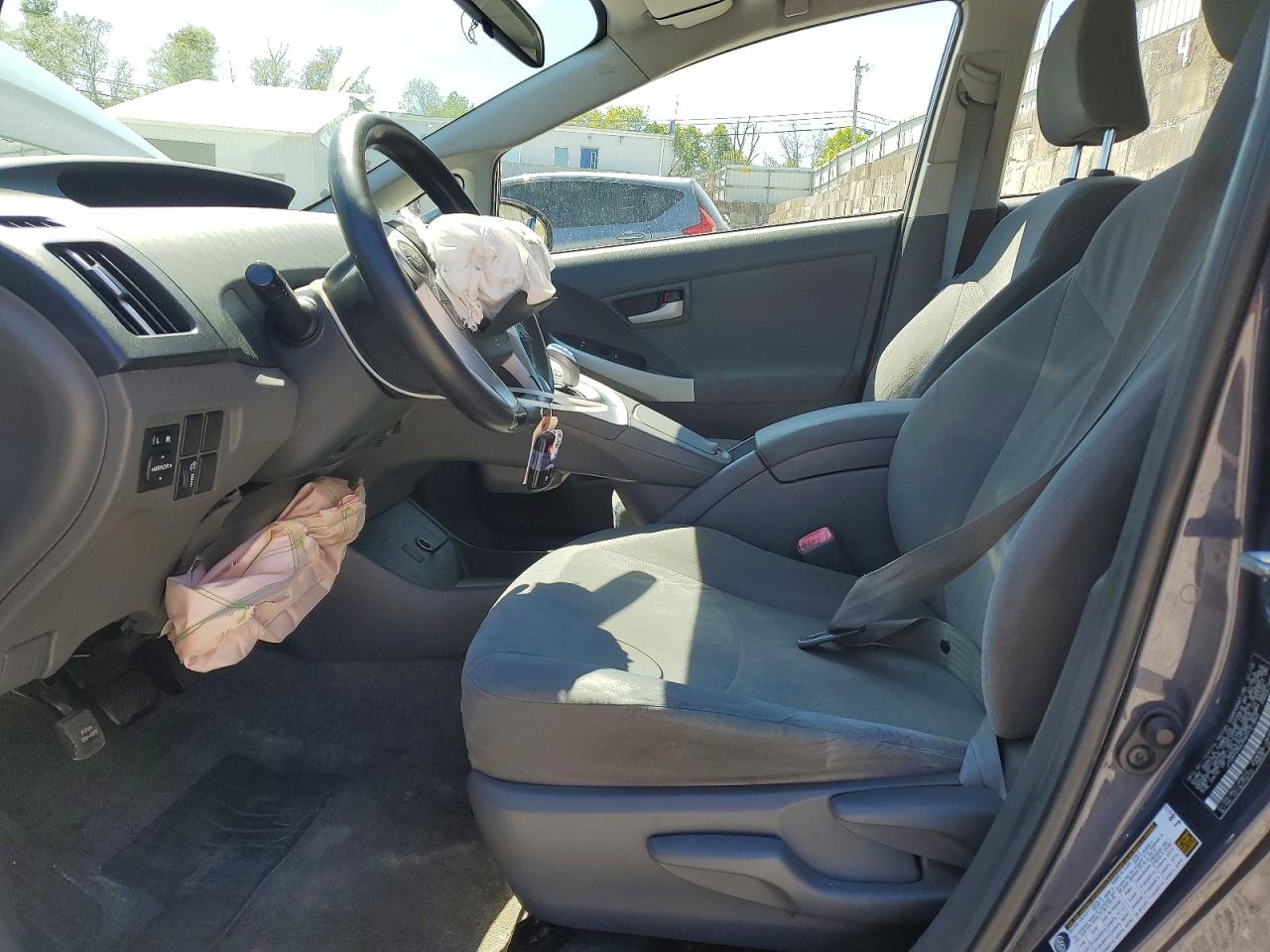 2010 TOYOTA PRIUS III photo 19