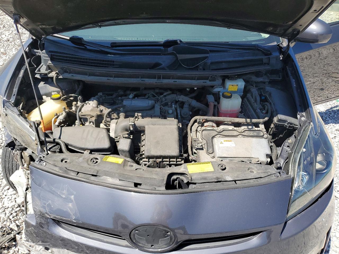 2010 TOYOTA PRIUS III photo 31