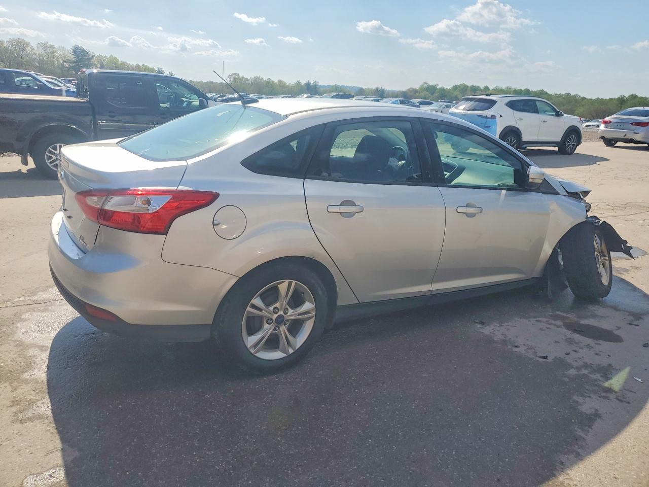 2014 FORD FOCUS SE photo 3