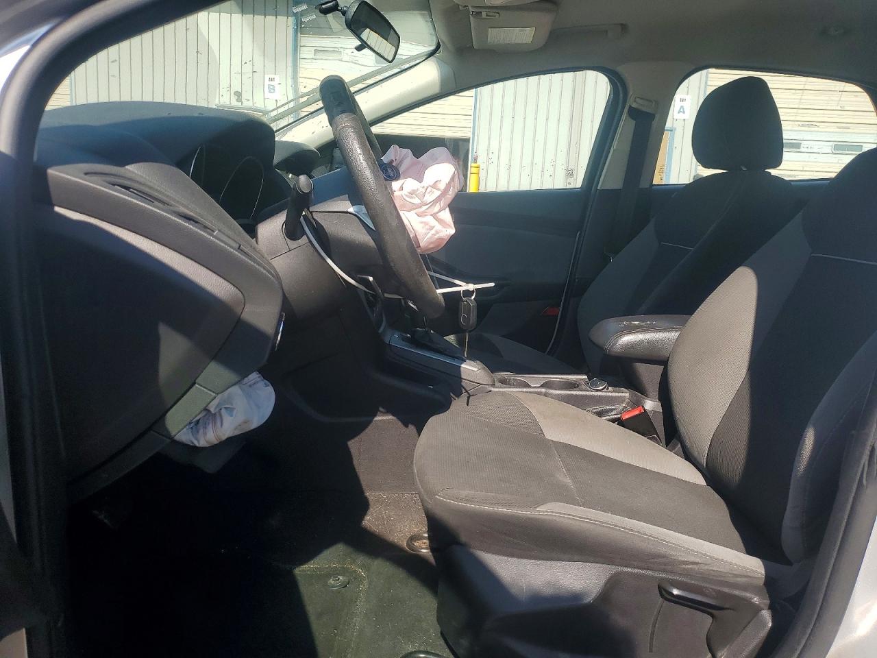 2014 FORD FOCUS SE photo 7