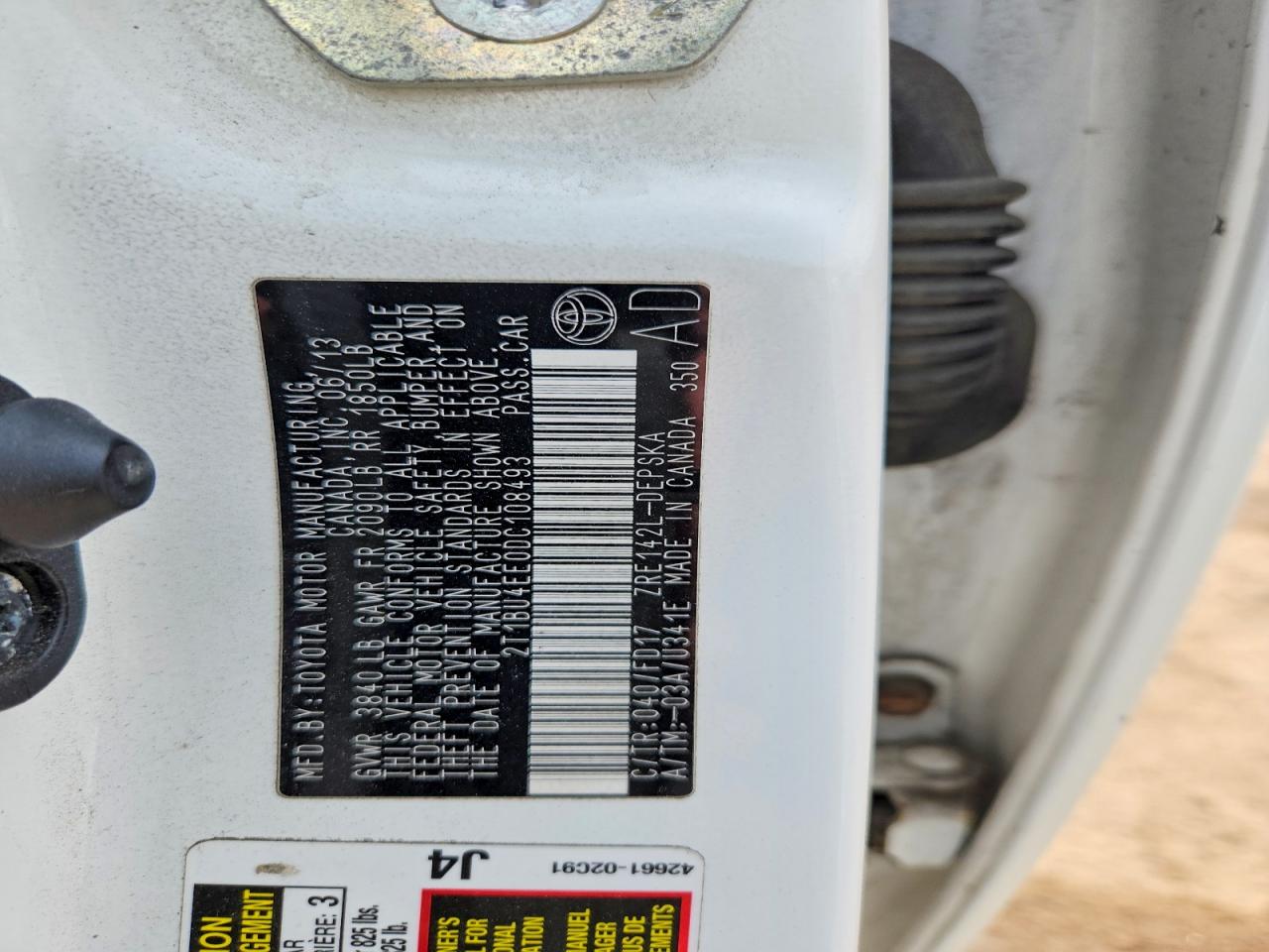 2013 TOYOTA COROLLA S photo 34