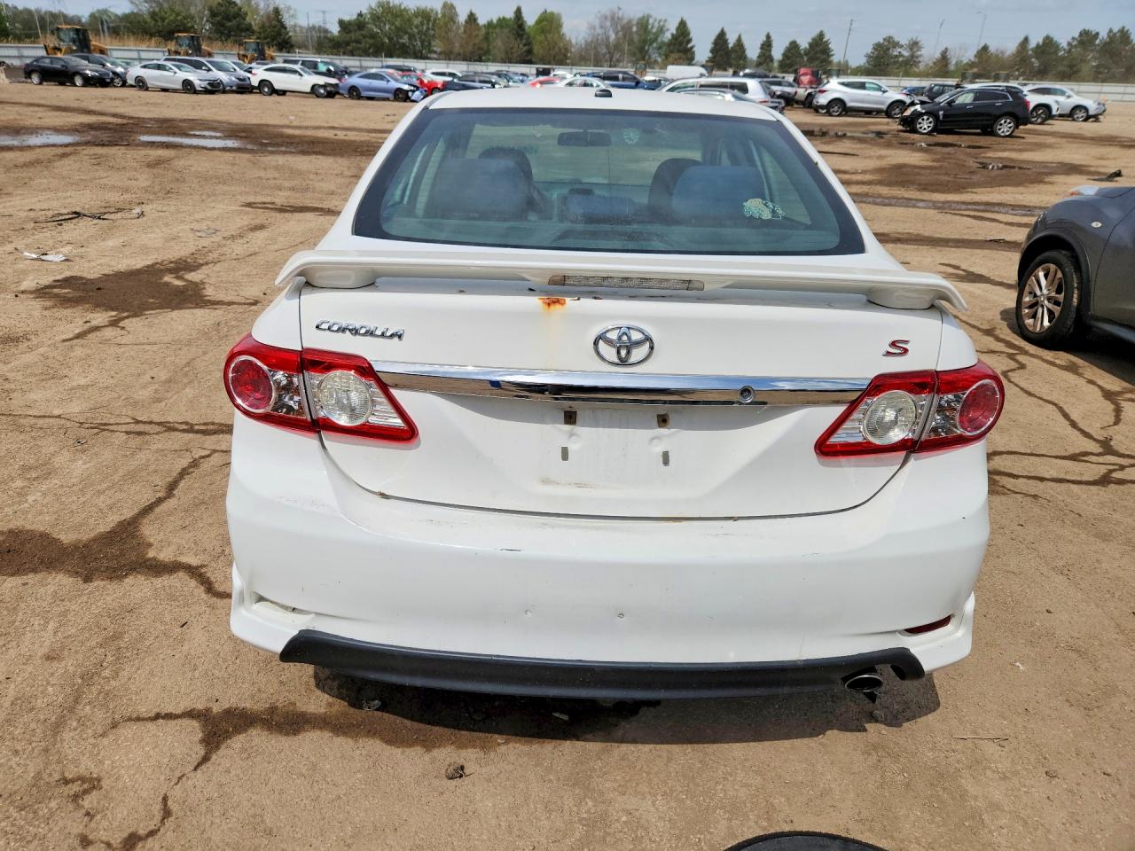 2013 TOYOTA COROLLA S photo 16