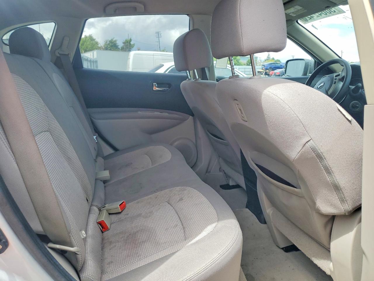 2011 NISSAN ROGUE S photo 28