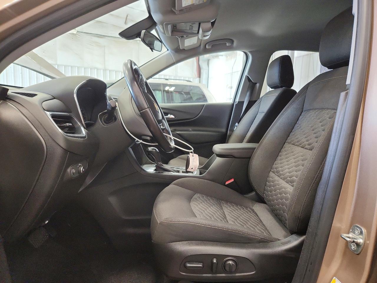 2019 CHEVROLET EQUINOX LT photo 13