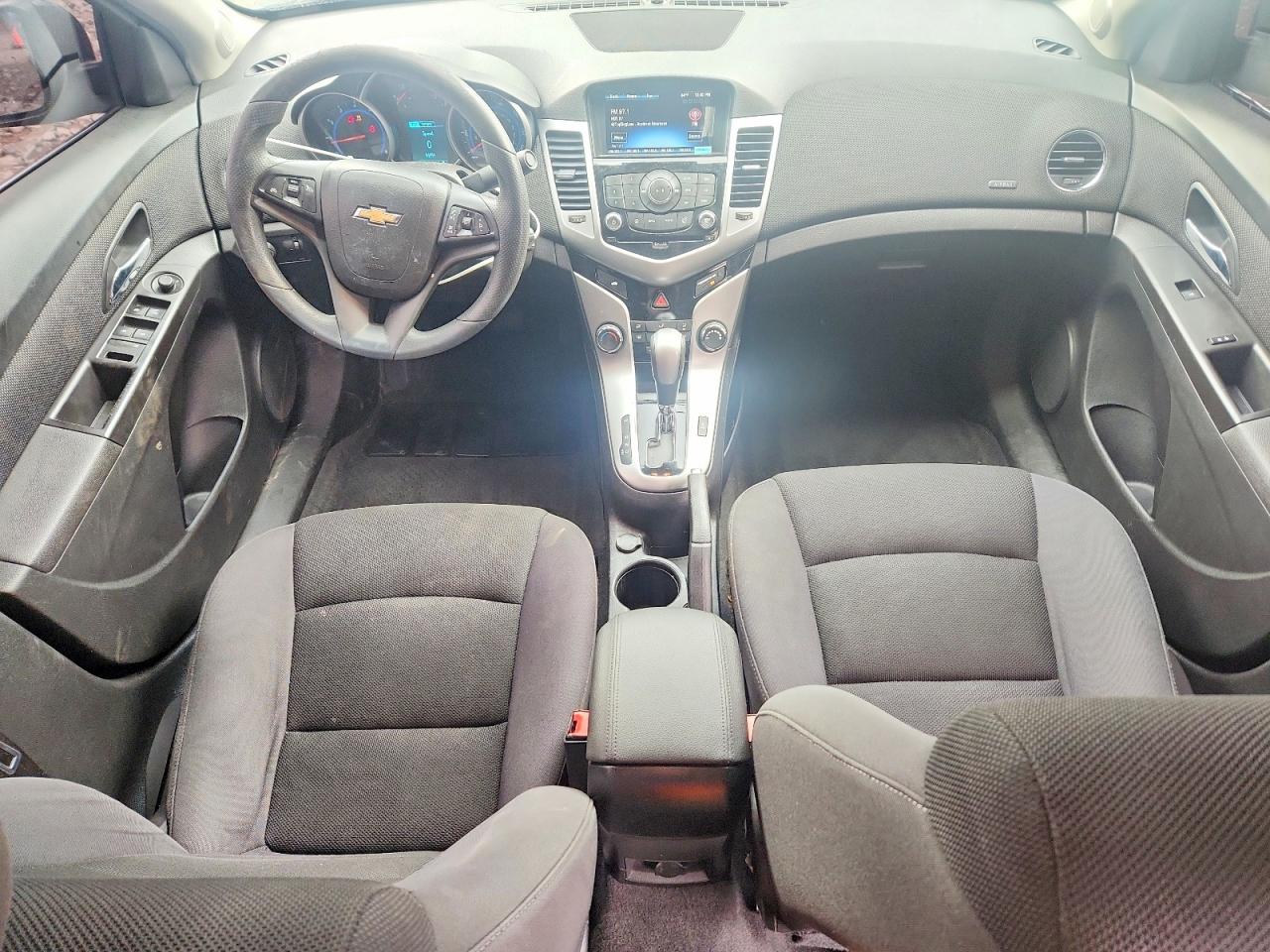 2016 CHEVROLET CRUZE LIMITED LT photo 8