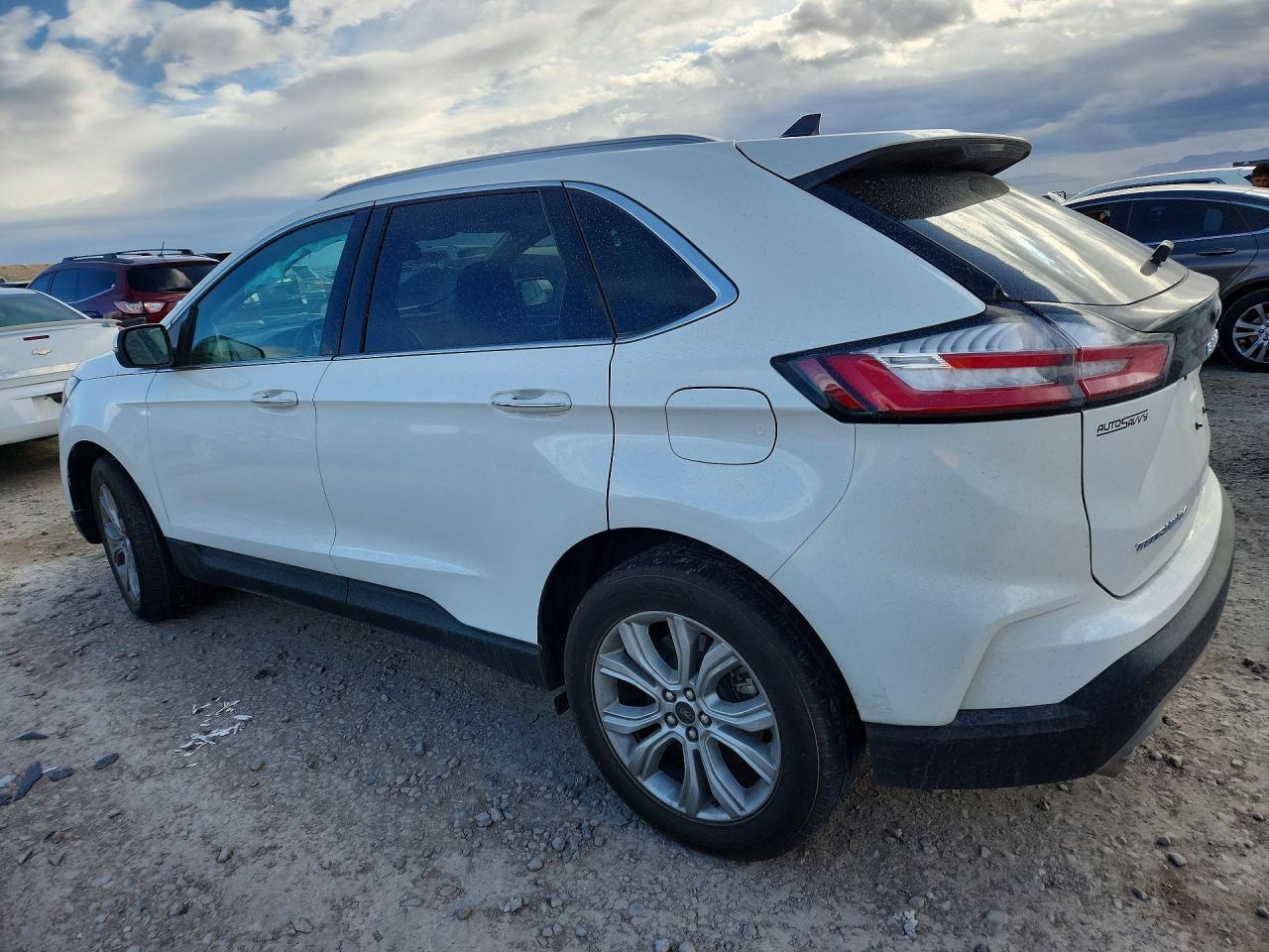 2024 FORD EDGE TITANIUM photo 4