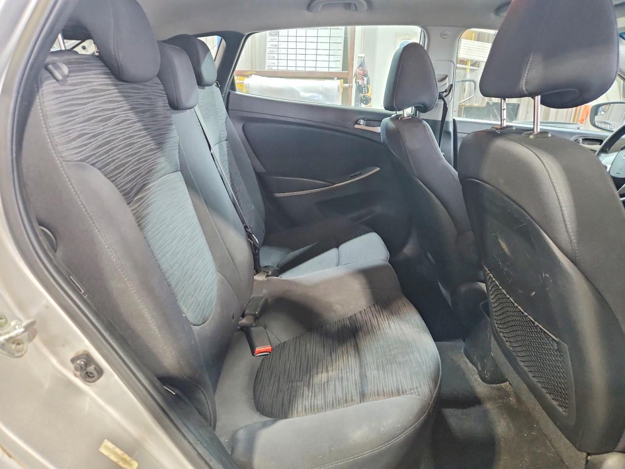 2015 HYUNDAI ACCENT GS photo 28