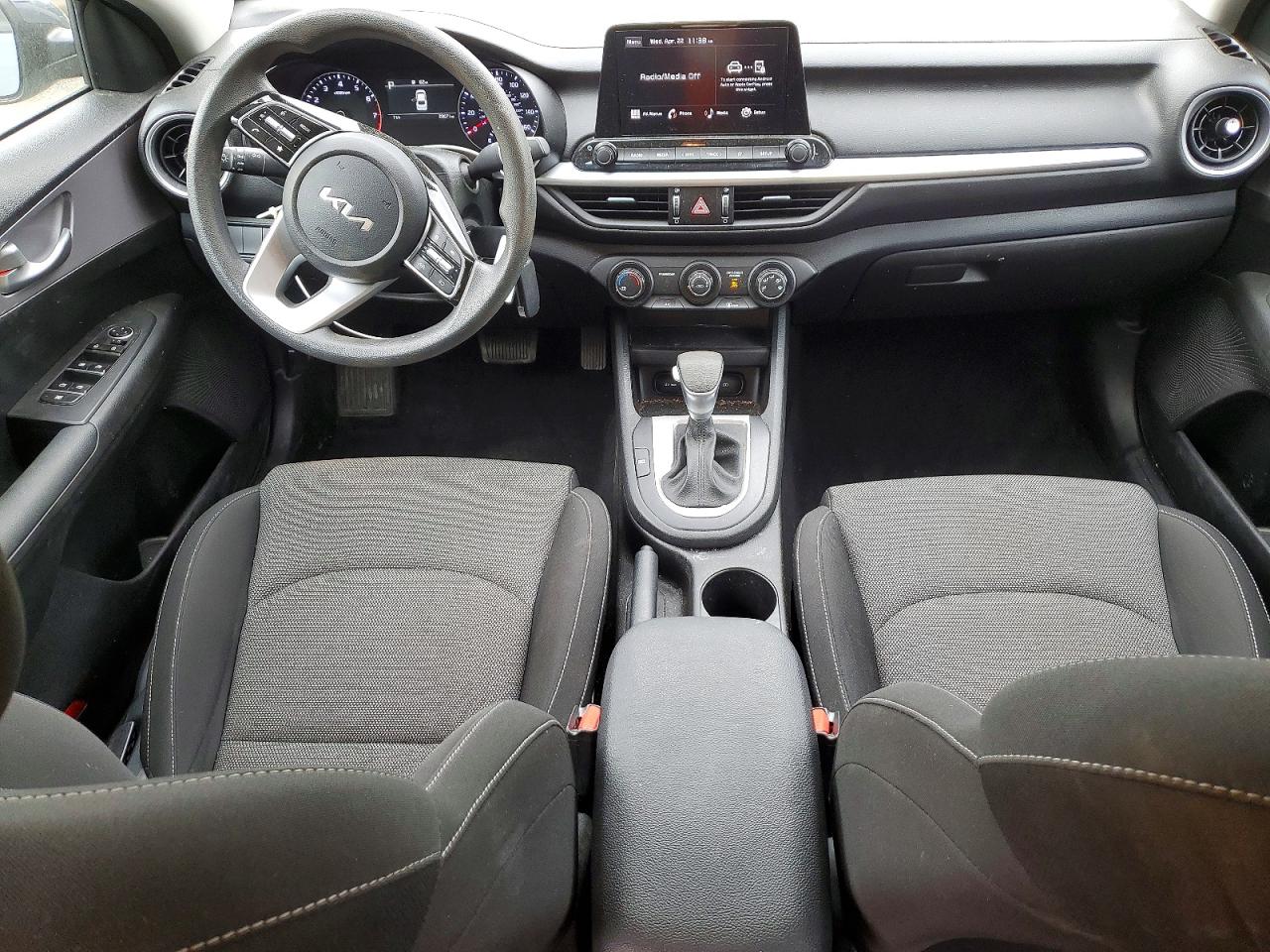 2024 KIA FORTE LXS photo 15