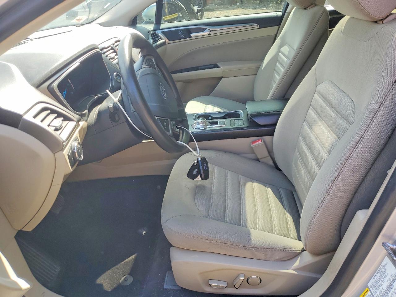 2019 FORD FUSION SE photo 13