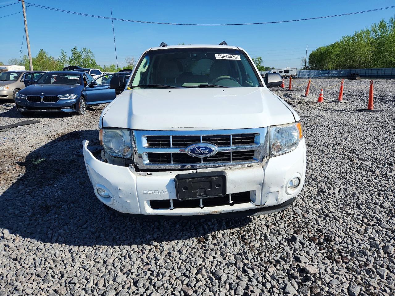 2011 FORD ESCAPE XLT photo 5