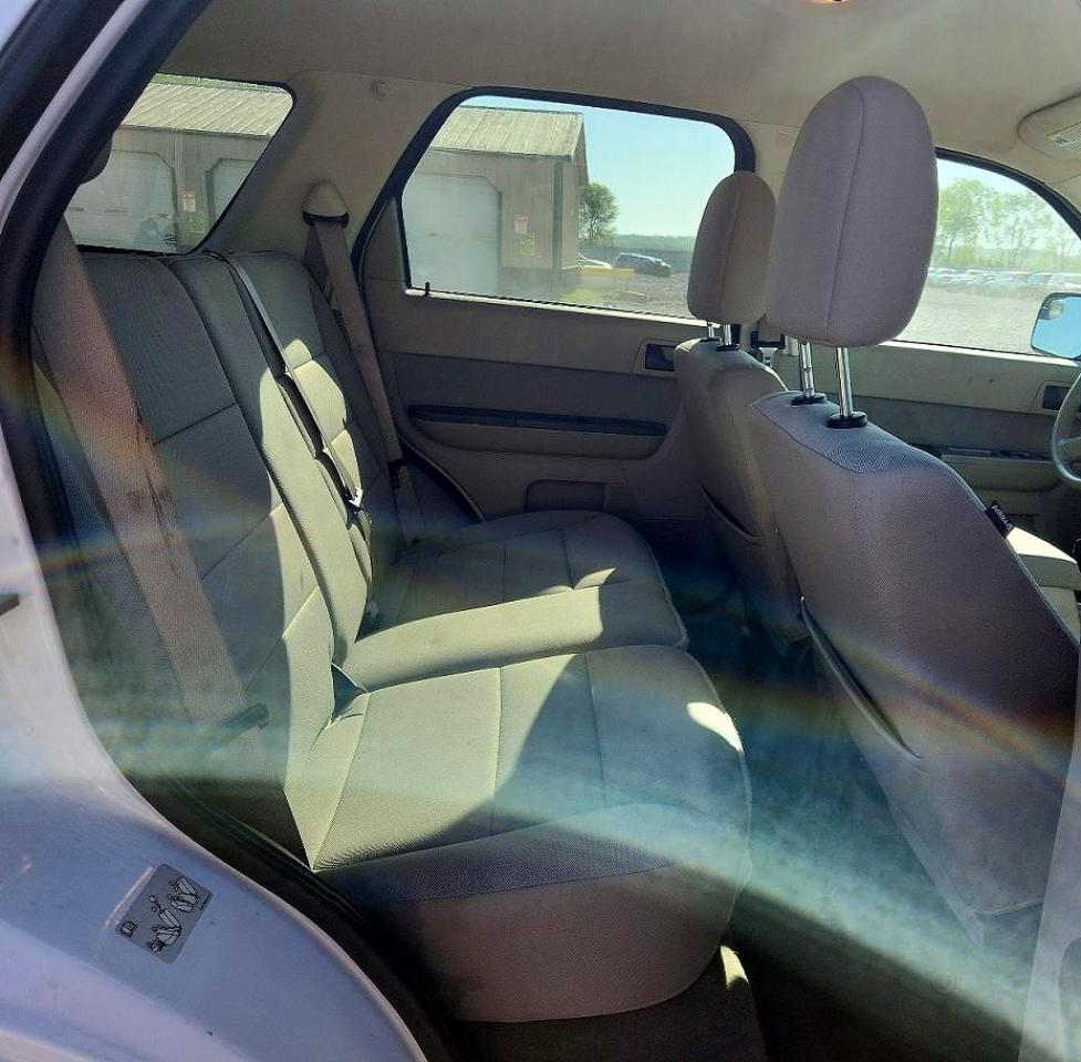 2011 FORD ESCAPE XLT photo 10