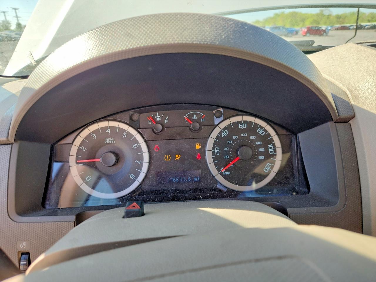 2011 FORD ESCAPE XLT photo 9
