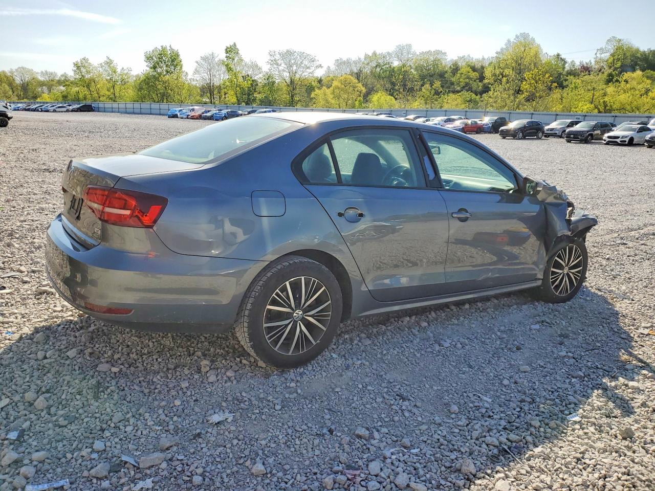 2018 VOLKSWAGEN JETTA SE photo 7