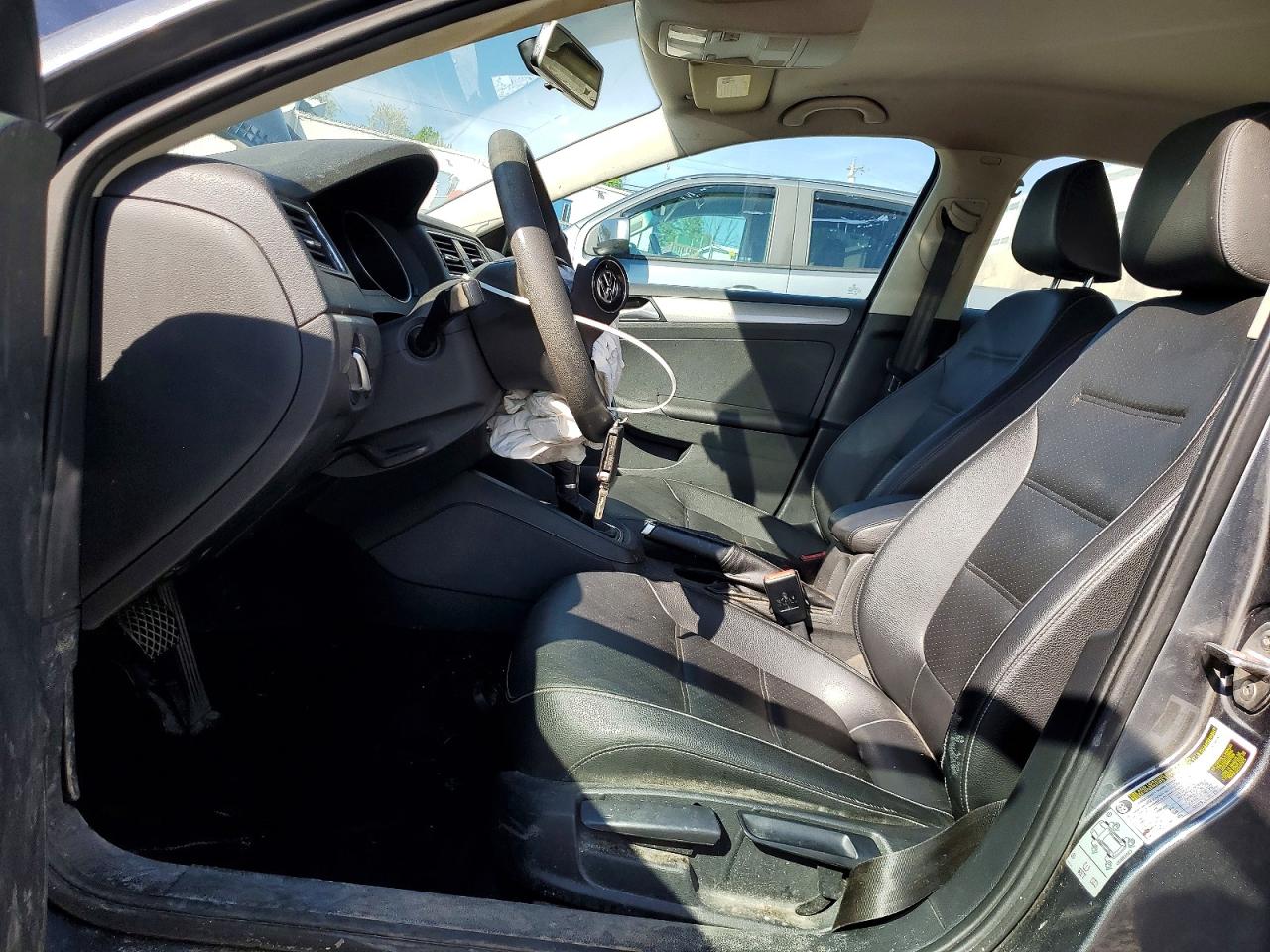 2018 VOLKSWAGEN JETTA SE photo 19