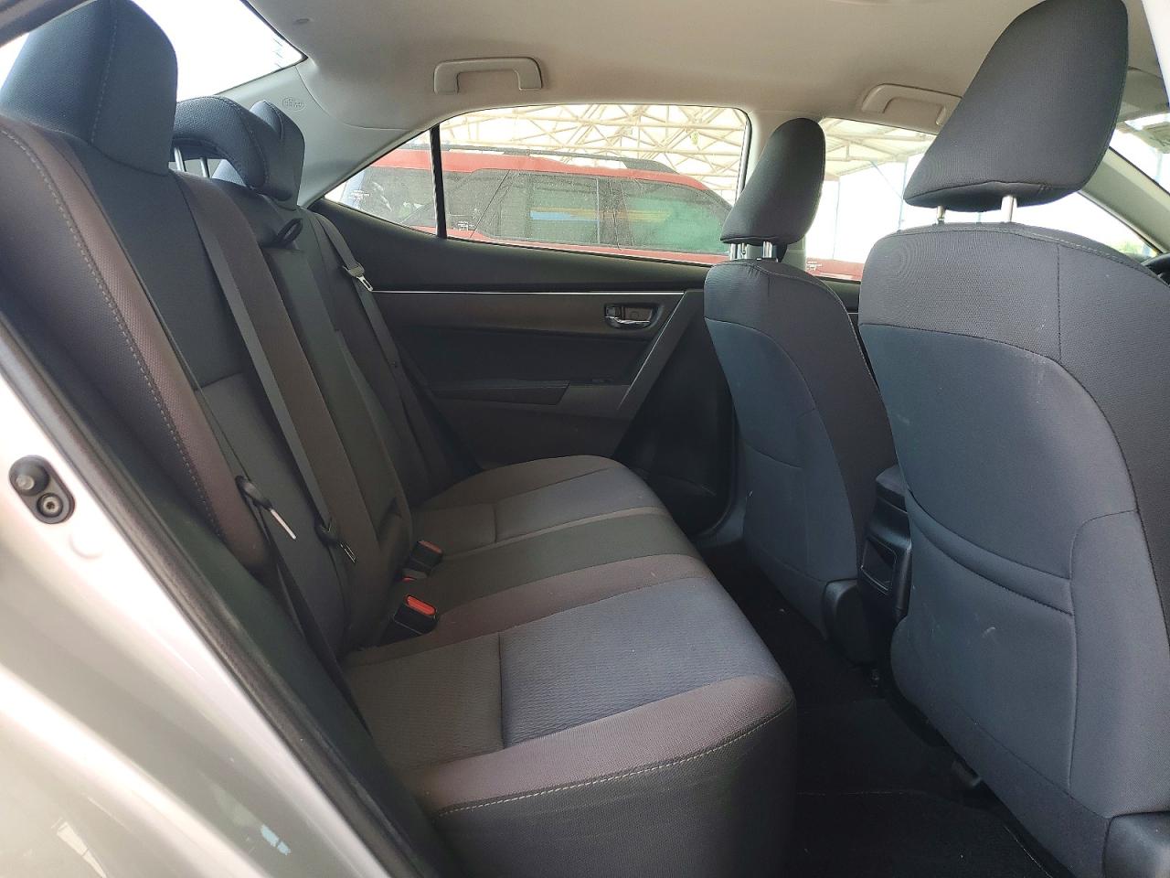 2018 TOYOTA COROLLA LE photo 19