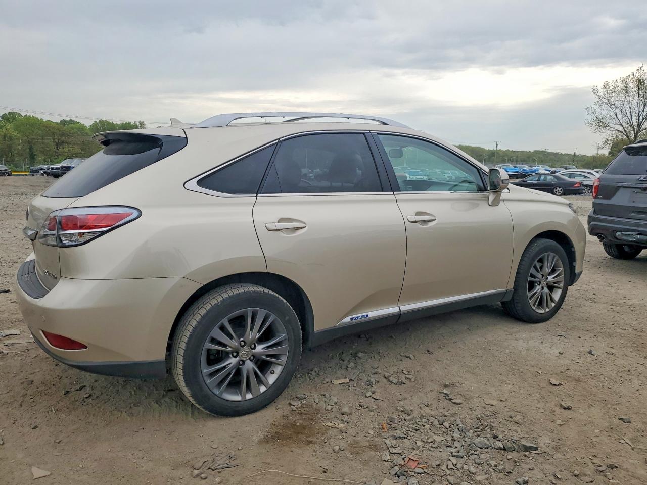 2013 LEXUS RX 450H photo 5