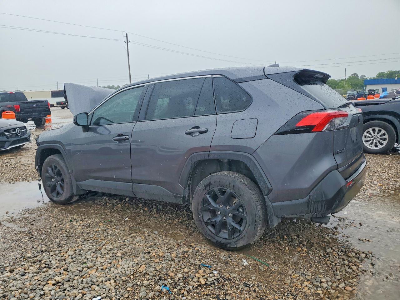 2025 TOYOTA RAV4 LE photo 3