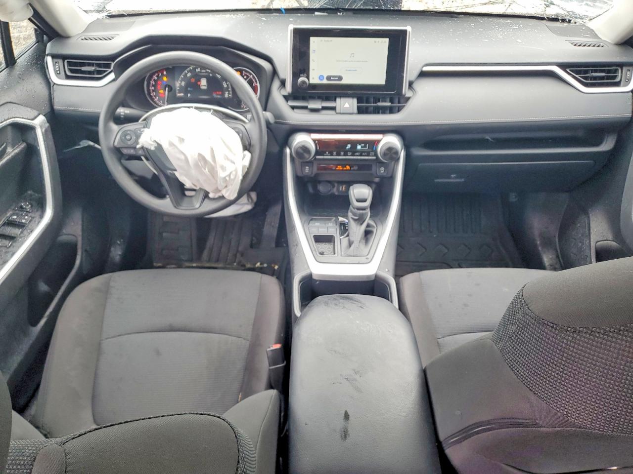 2025 TOYOTA RAV4 LE photo 15