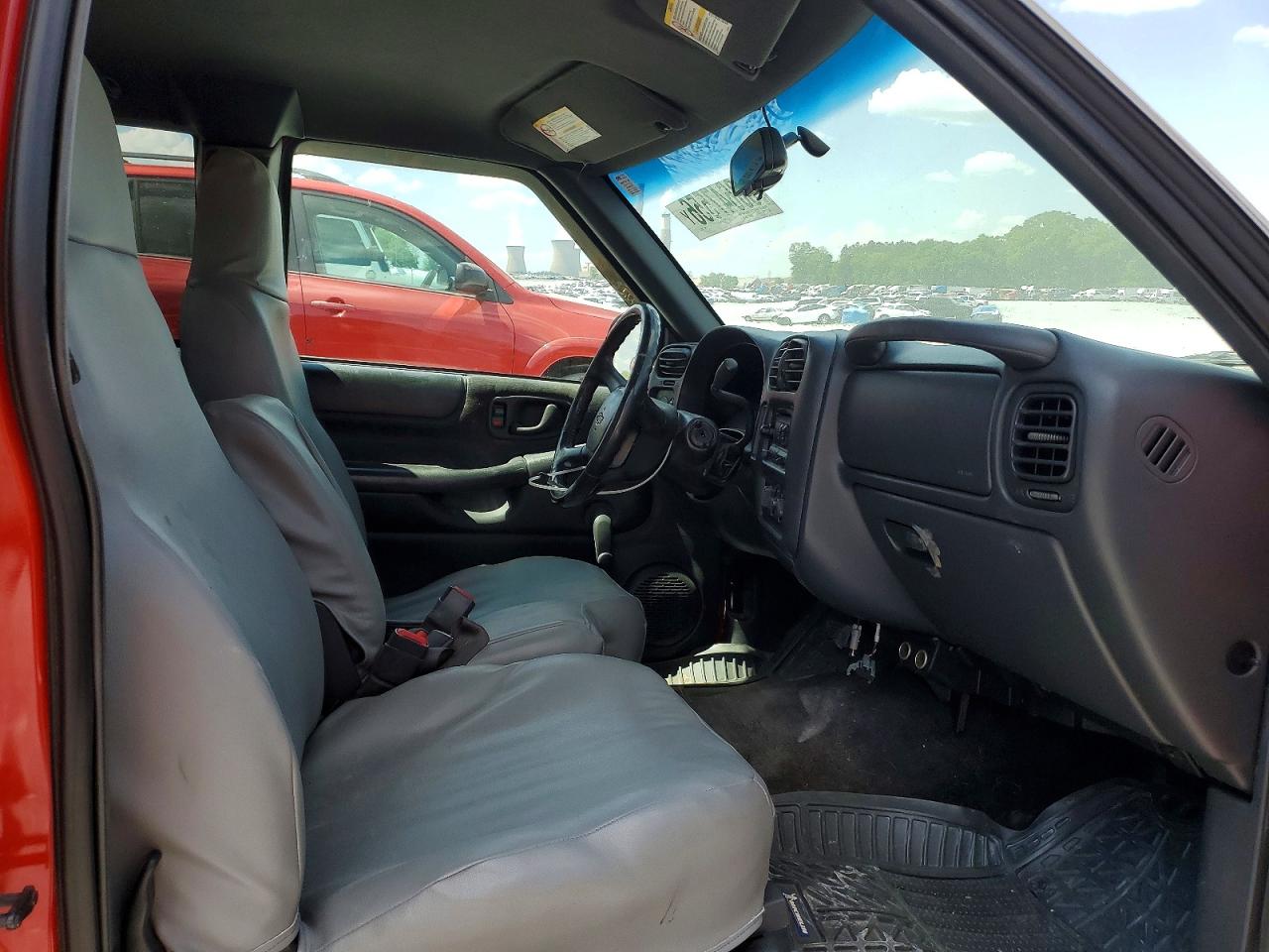 2001 CHEVROLET S TRUCK S10 photo 19