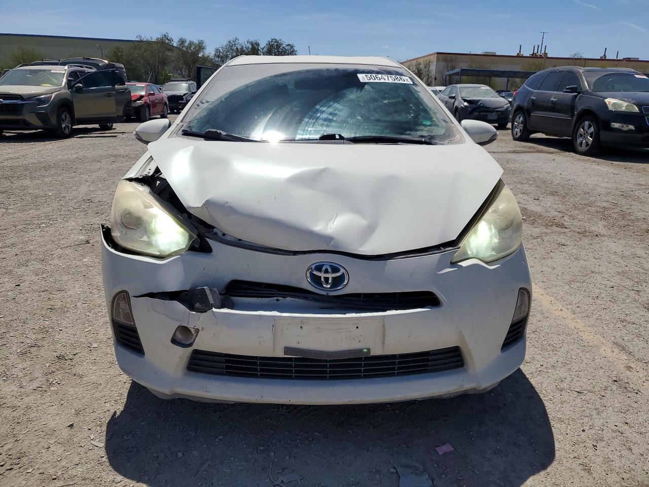 2013 TOYOTA PRIUS C photo 9