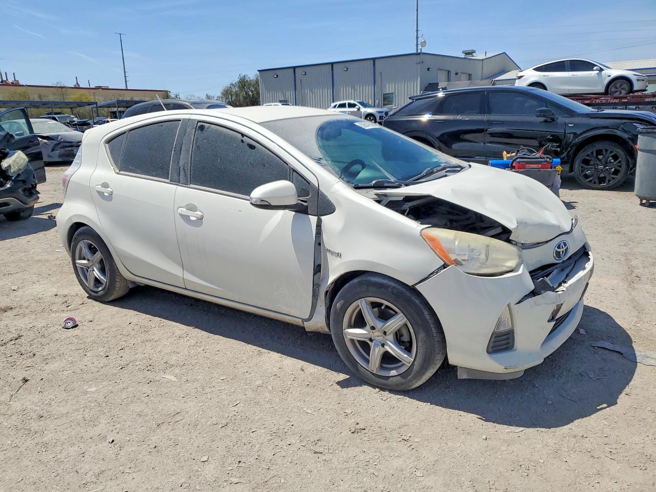 2013 TOYOTA PRIUS C photo 7
