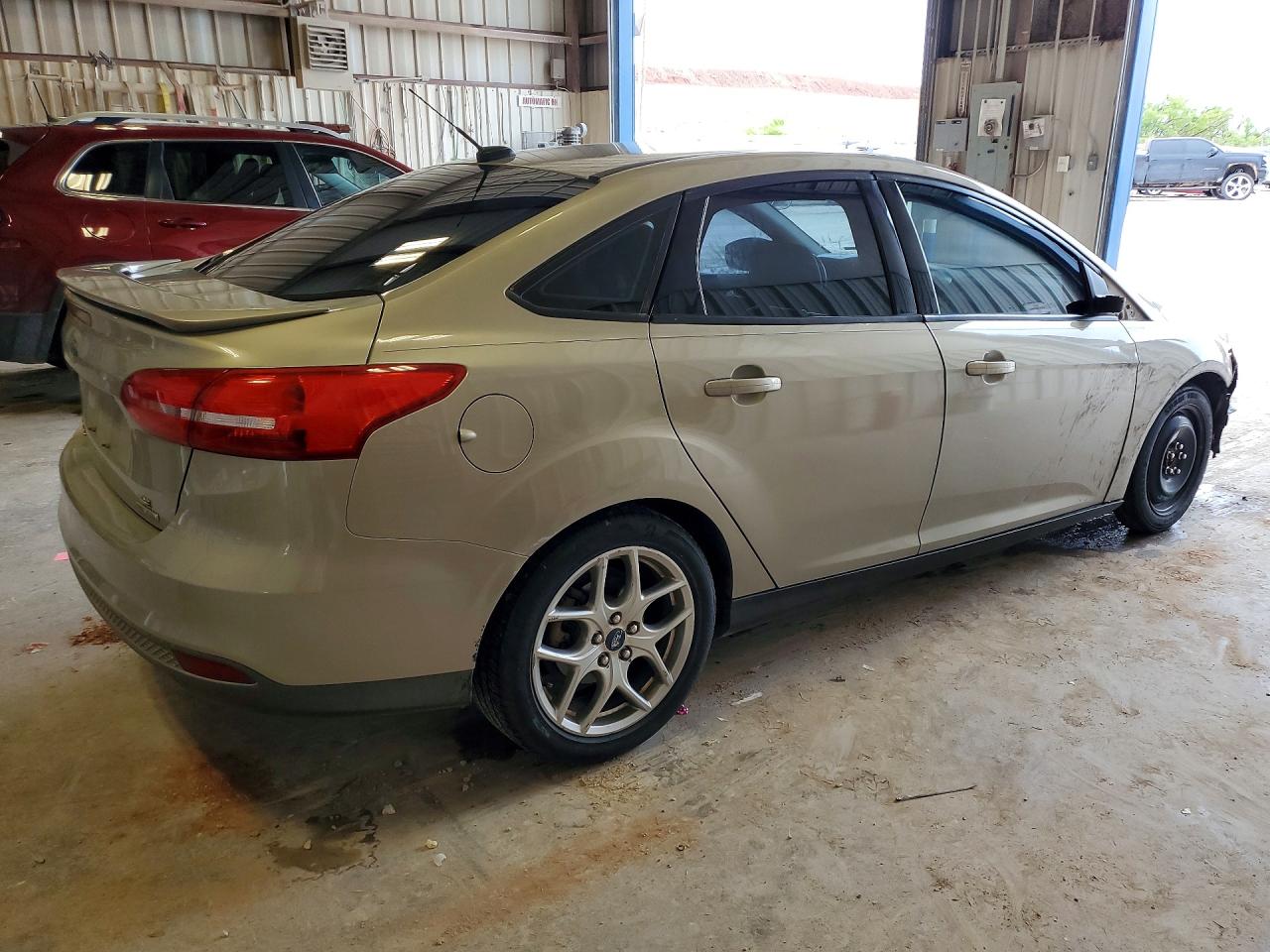 2015 FORD FOCUS SE photo 7