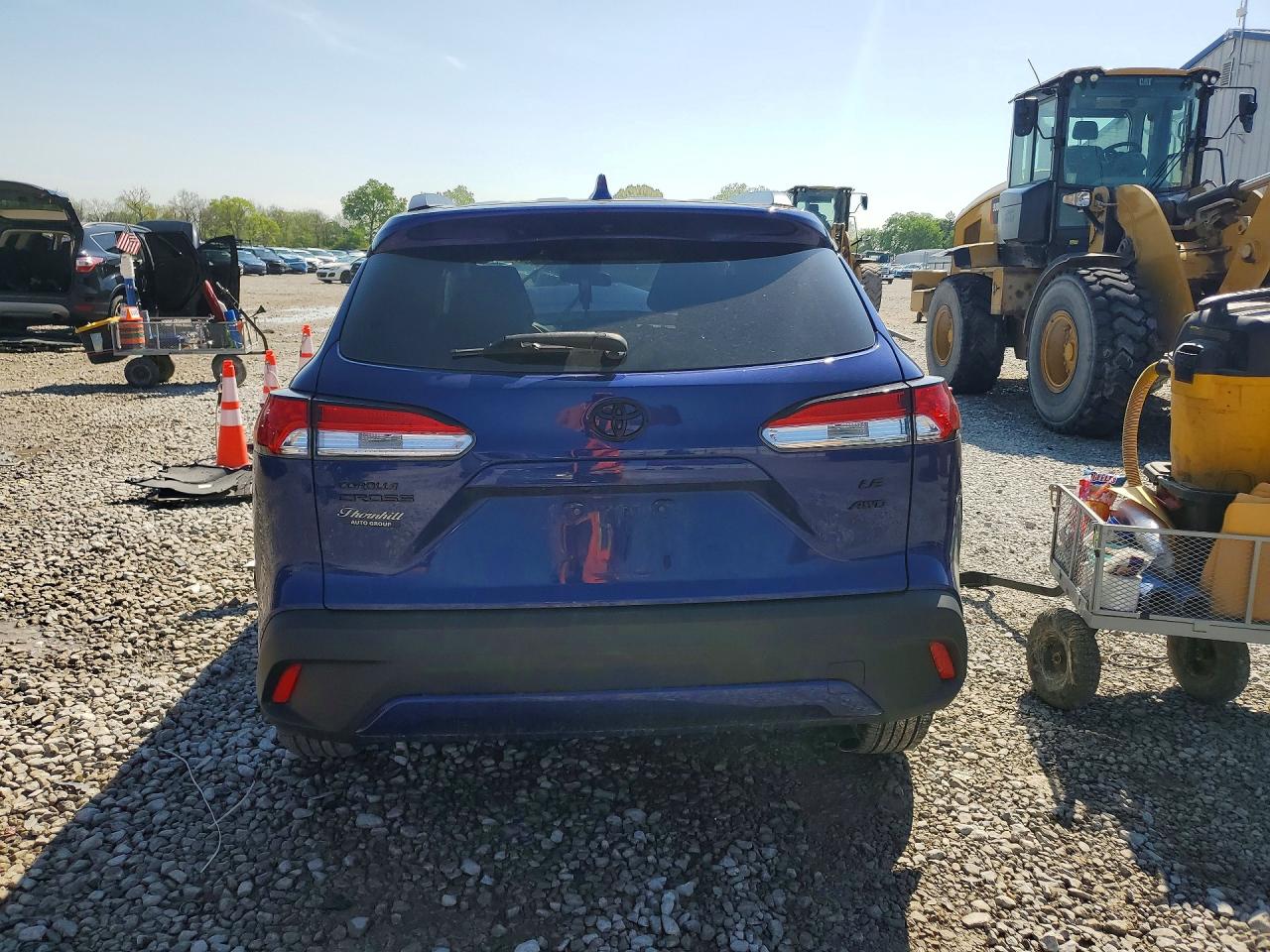 2022 TOYOTA COROLLA CROSS LE photo 16