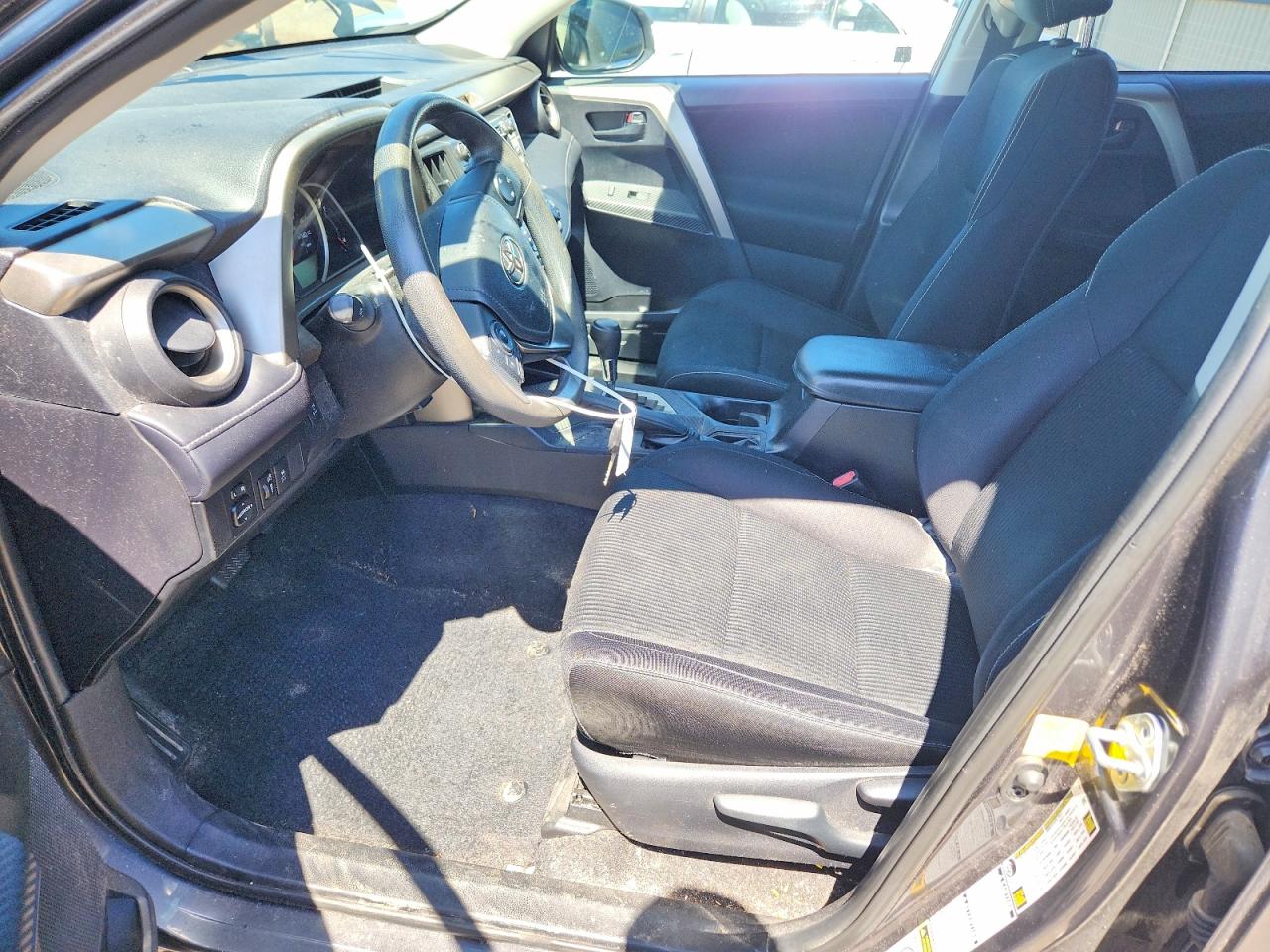 2013 TOYOTA RAV4 XLE photo 13