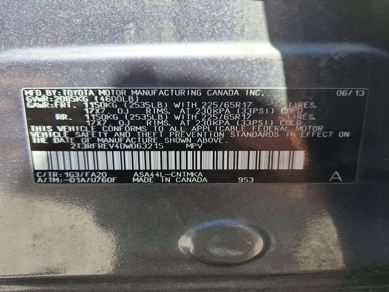2013 TOYOTA RAV4 XLE photo 25