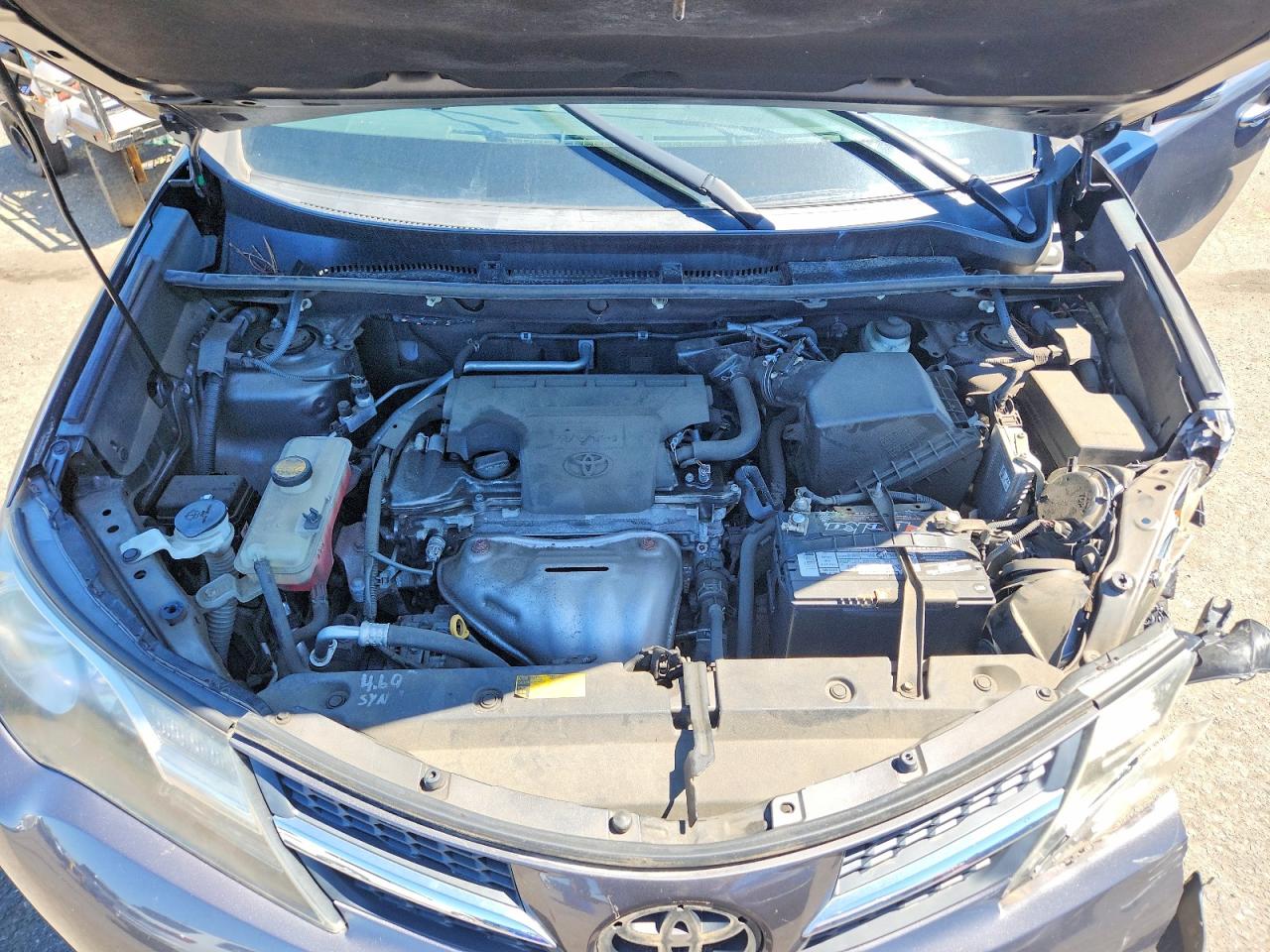 2013 TOYOTA RAV4 XLE photo 23