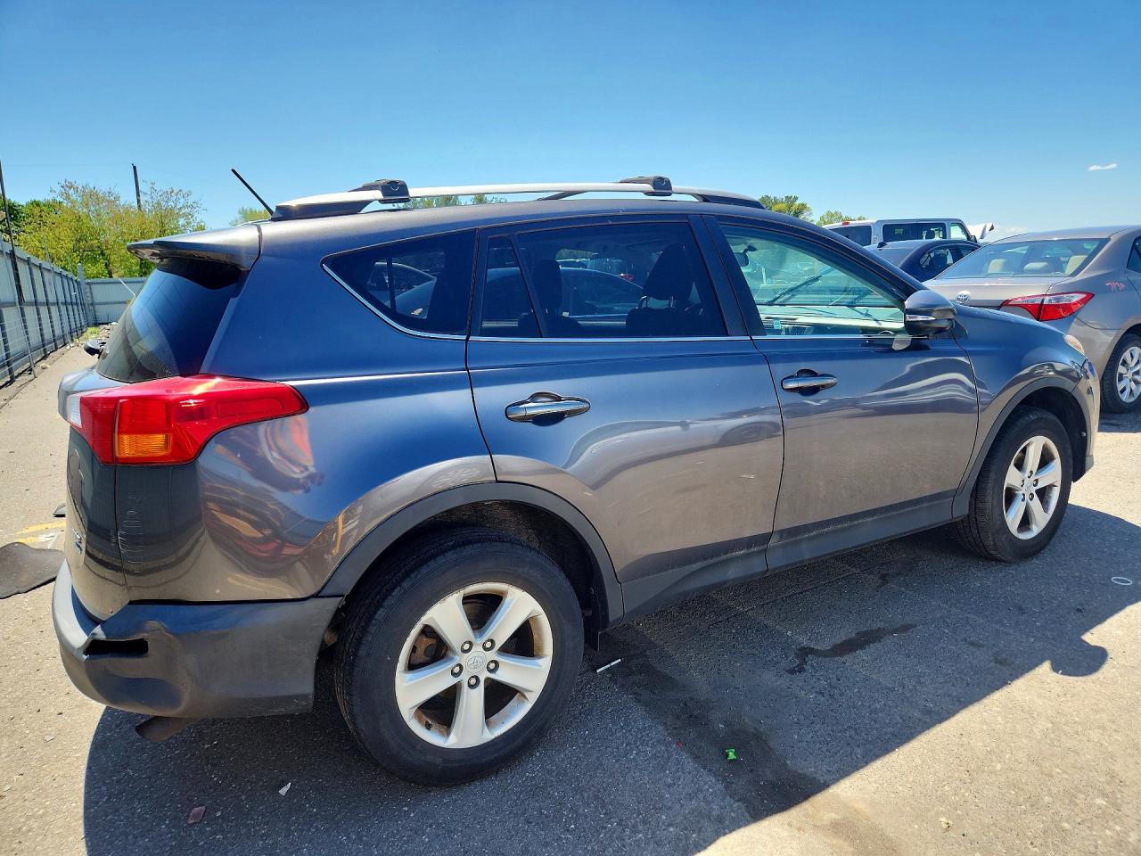 2013 TOYOTA RAV4 XLE photo 5