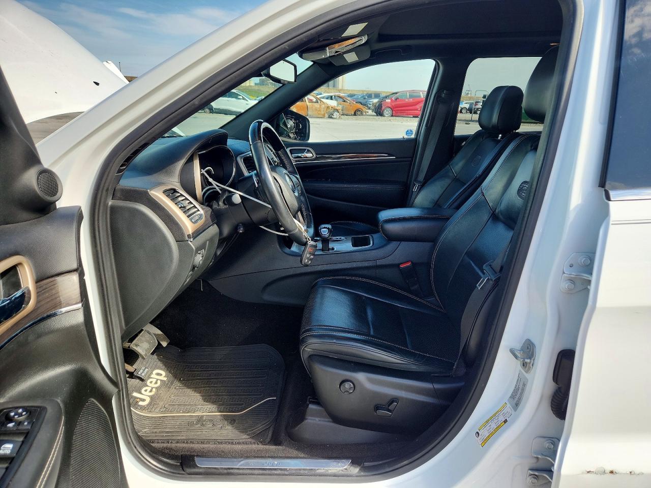 2015 JEEP GRAND CHEROKEE OVERLAND photo 19