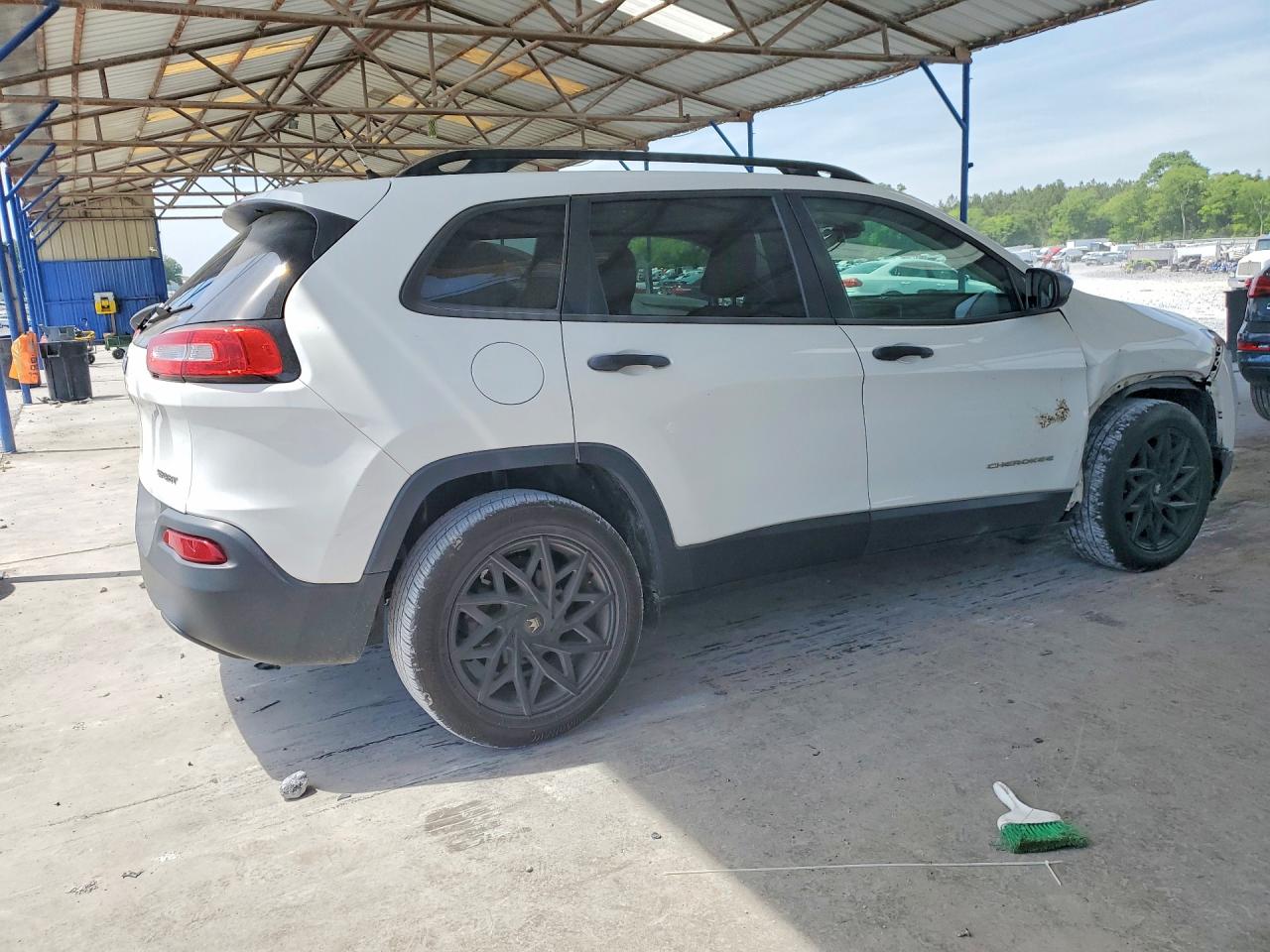 2017 JEEP CHEROKEE SPORT photo 7