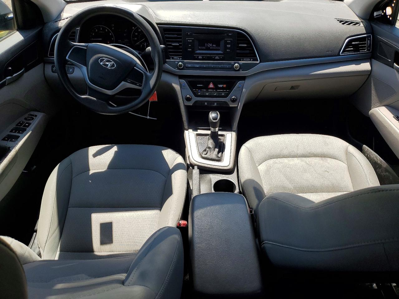 2017 HYUNDAI ELANTRA SE photo 8